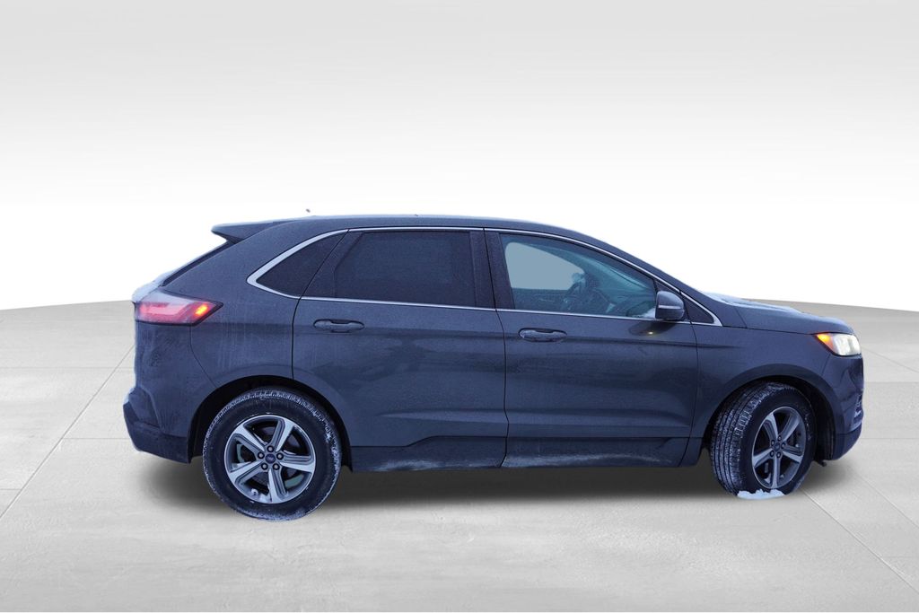 2020 Ford Edge SEL photo 2