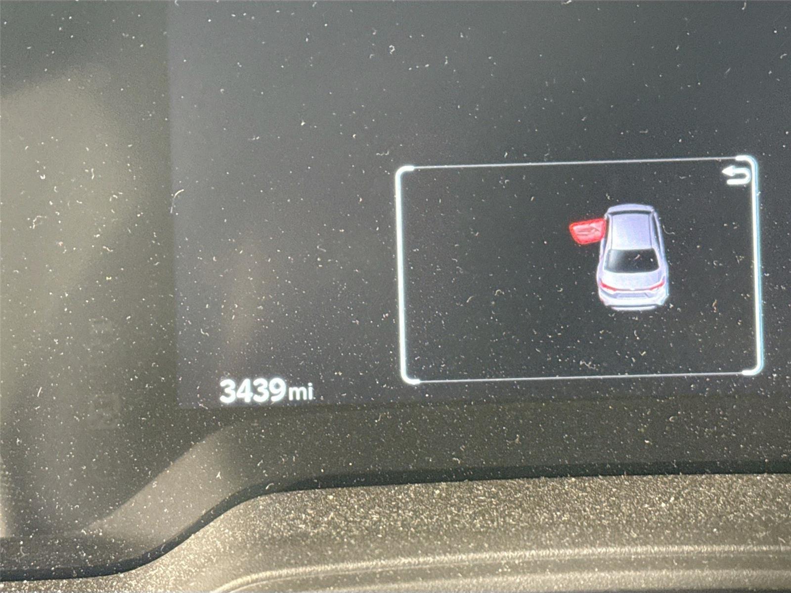 2025 Toyota Corolla SE photo 12