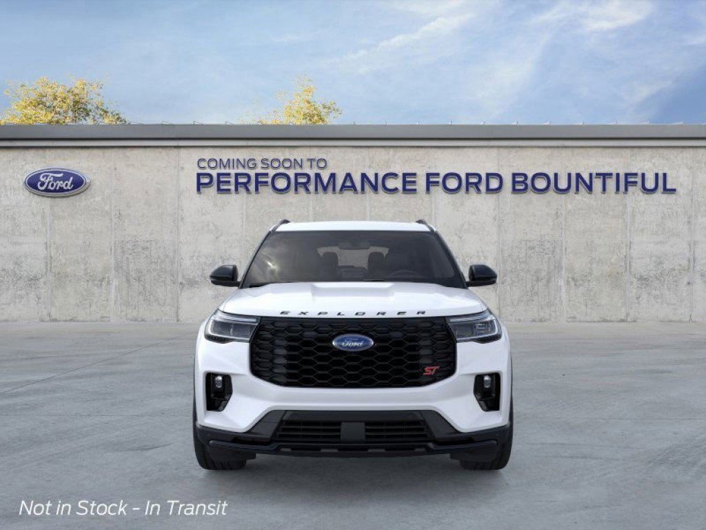 2025 Ford Explorer ST photo 4