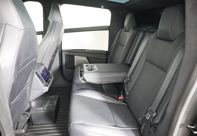 2024 Tesla Cybertruck photo 19