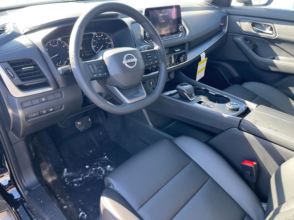 2026 Nissan Rogue SV photo 5