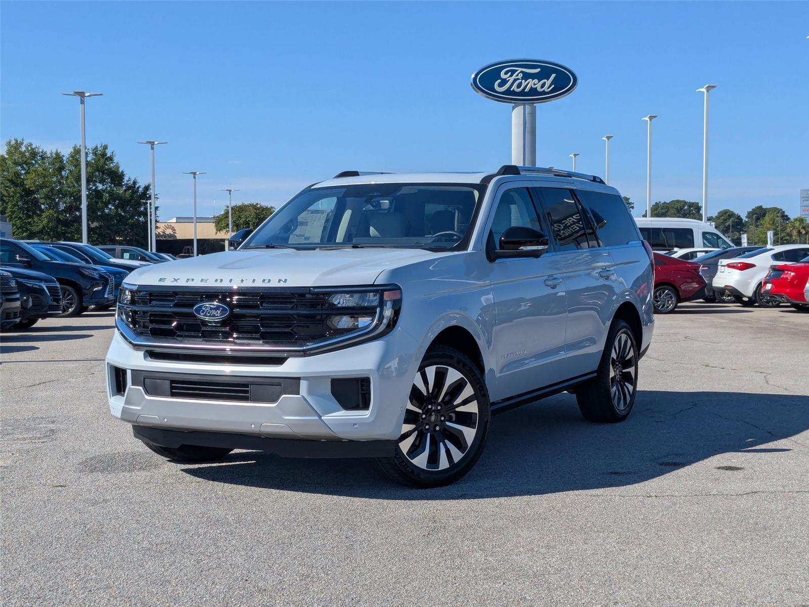2025 Ford Expedition Platinum's photo