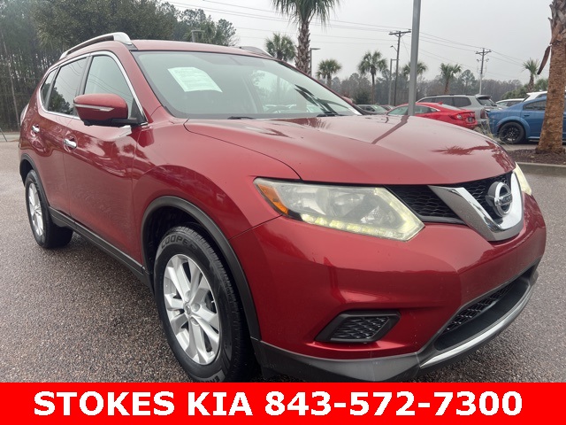 2015 Nissan Rogue SV's photo