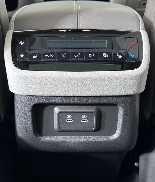 2026 Infiniti QX60 Luxe photo 16