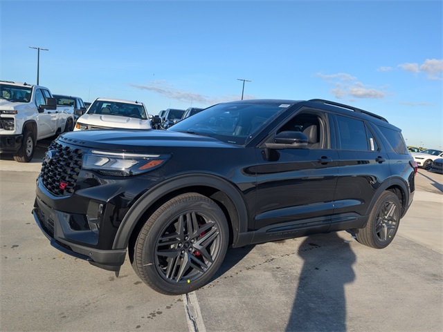 2026 Ford Explorer ST photo 4