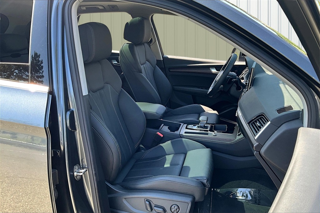 2025 Audi Q5 45 S line Premium Plus photo 28