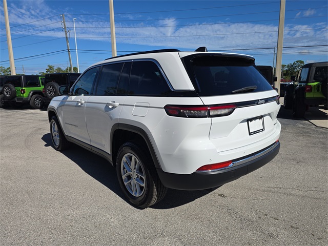 2025 Jeep Grand Cherokee Laredo X photo 4