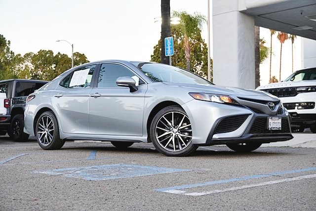 Used 2024 Silver Toyota SE image 1