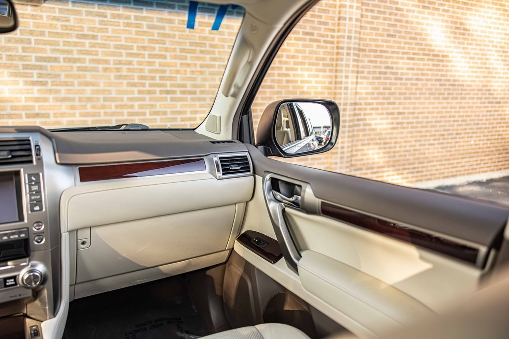 2017 LEXUS GX - Image 41