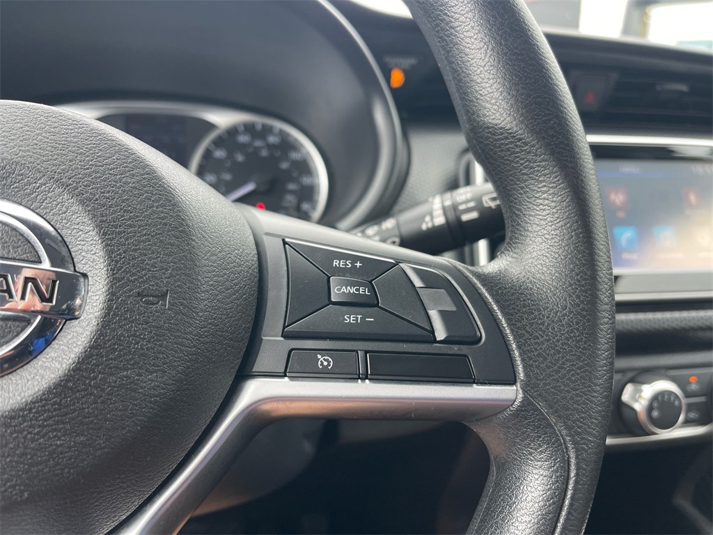 2021 Nissan Kicks S photo 13