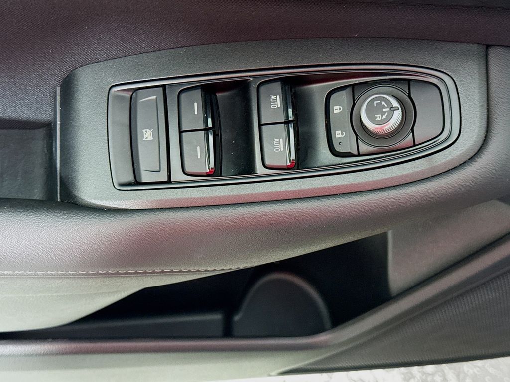 2022 Subaru Outback Premium photo 17