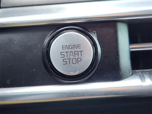 2022 Kia K5 GT photo 21