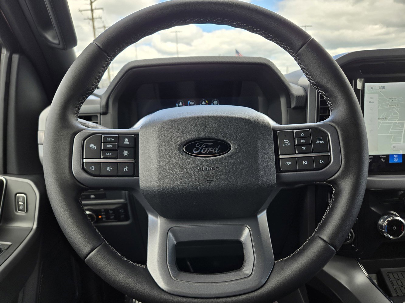 2025 Ford F-150 XLT photo 12