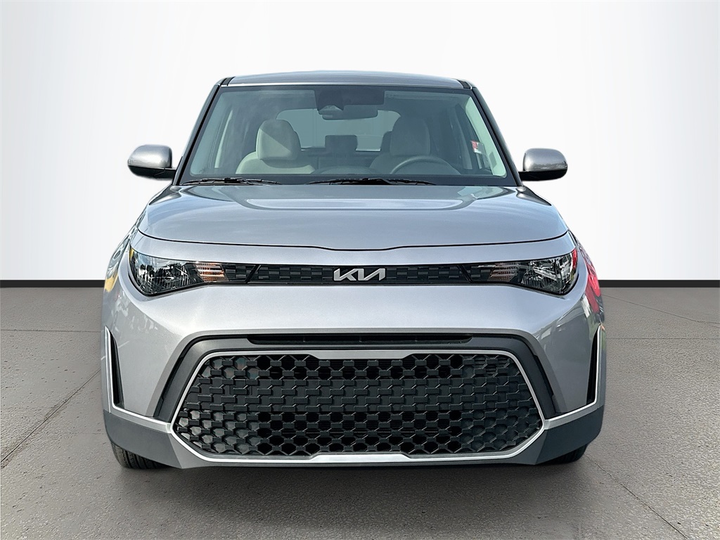 2025 Kia Soul LX photo 2