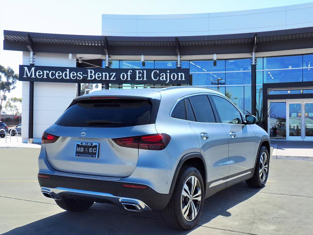 2026 Mercedes Benz GLA 250 photo 3