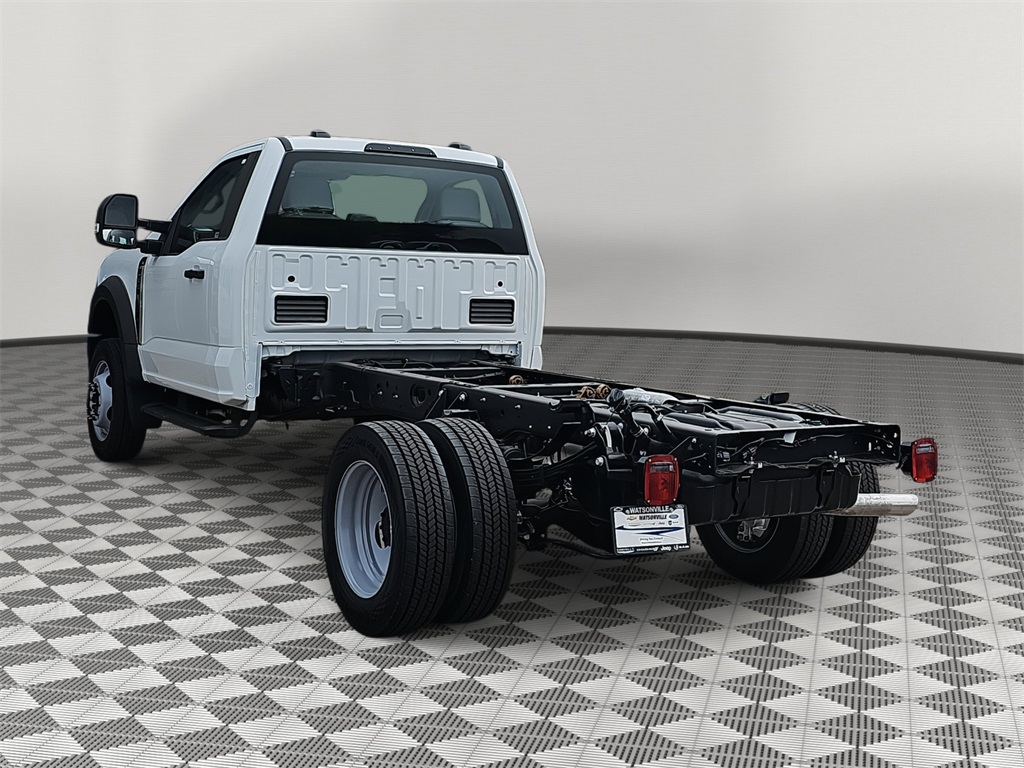 2025 Ford F-550 XL photo 4