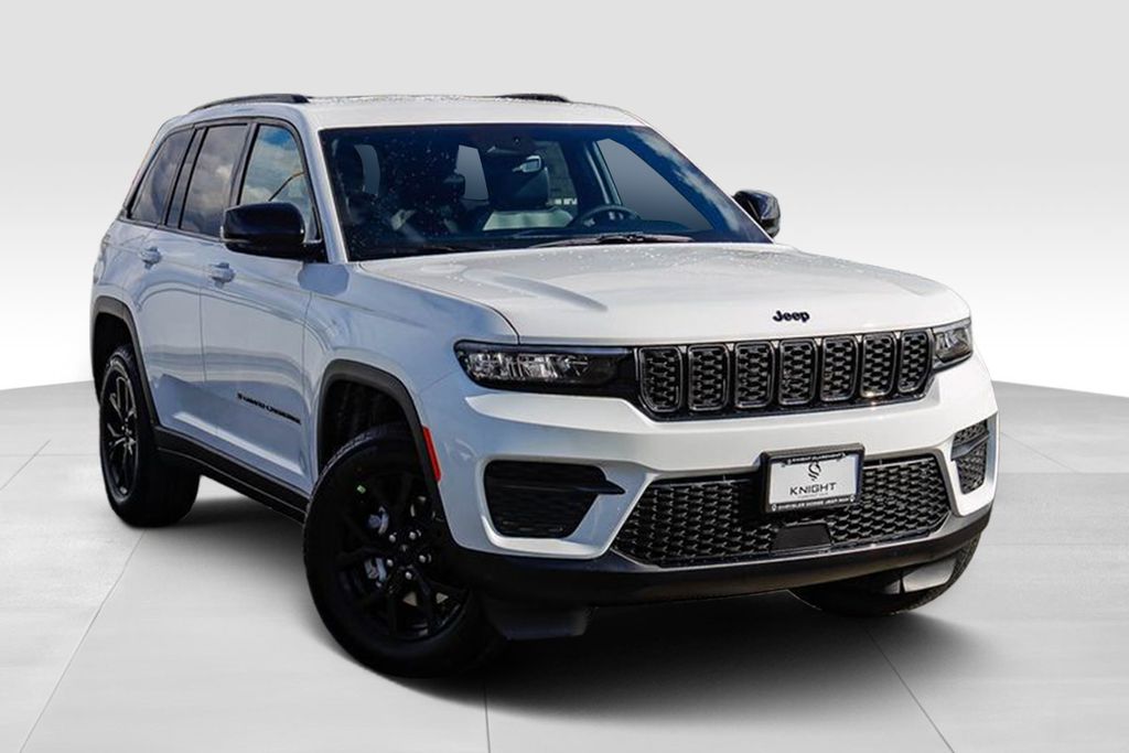 2025 Jeep Grand Cherokee Laredo Altitude photo 2