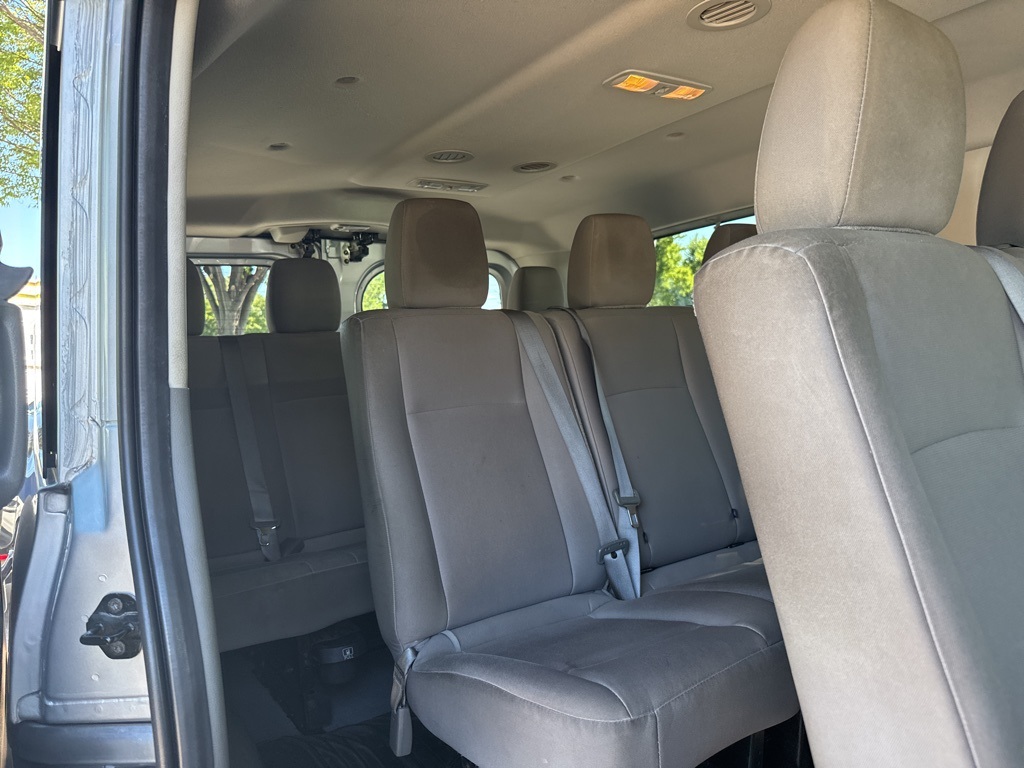 2018 Nissan NV3500 photo 23