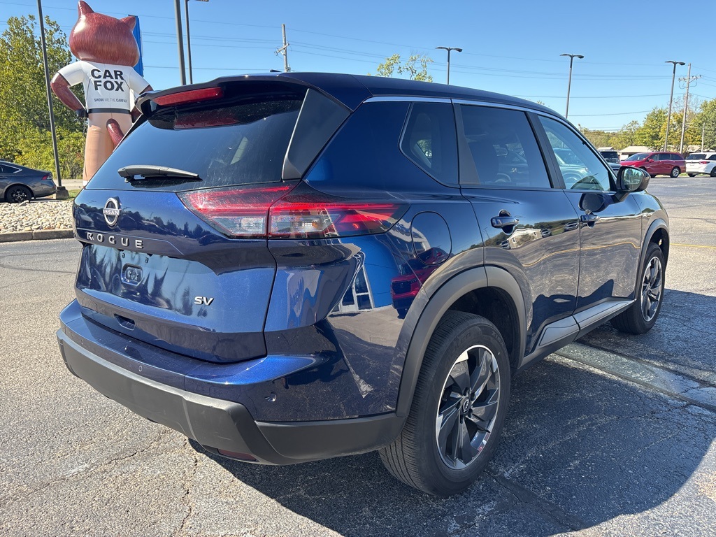 2024 Nissan Rogue SV photo 2