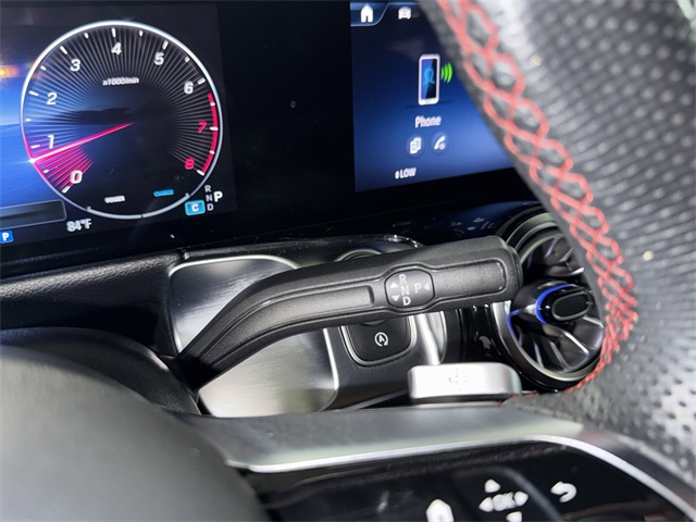 2024 Mercedes Benz GLB 250 photo 23