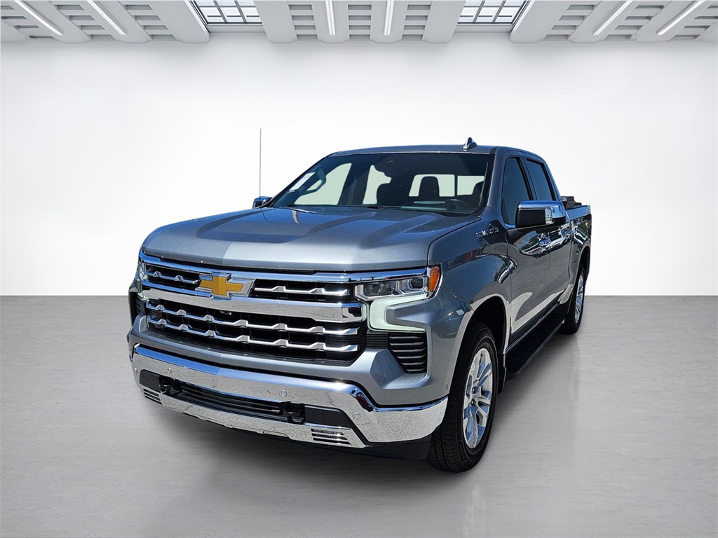 2023 Chevrolet Silverado 1500 LTZ photo 3