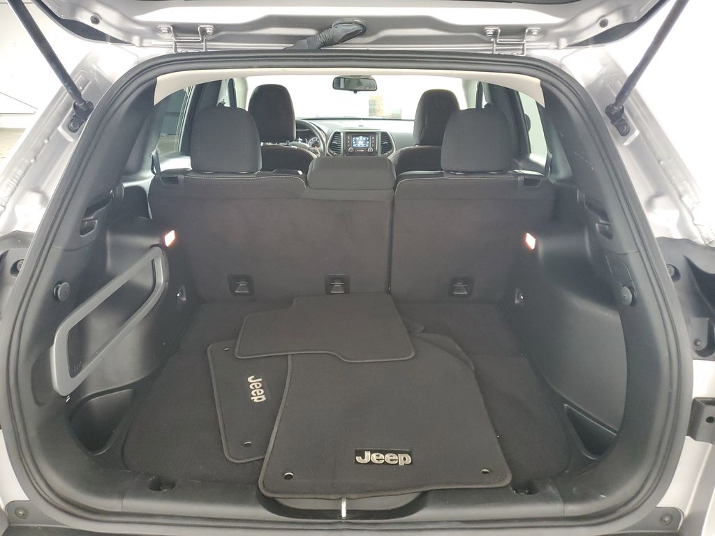 2018 Jeep Cherokee Latitude photo 29