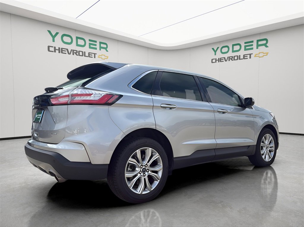 2022 Ford Edge Titanium photo 5