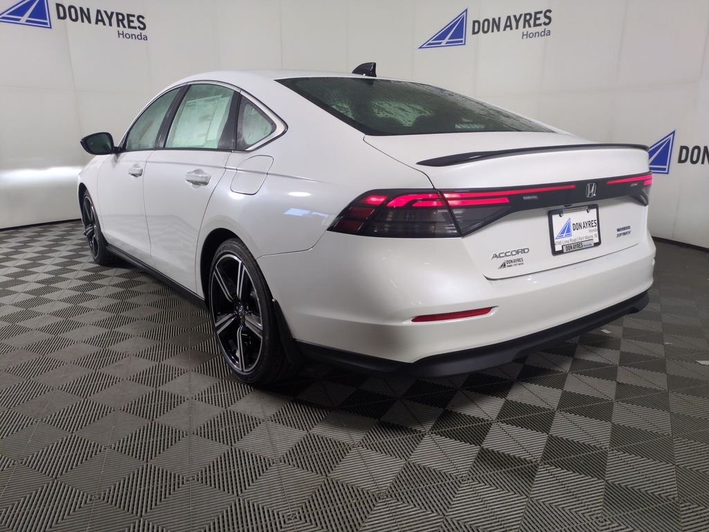 2025 Honda Accord Hybrid Sport photo 2