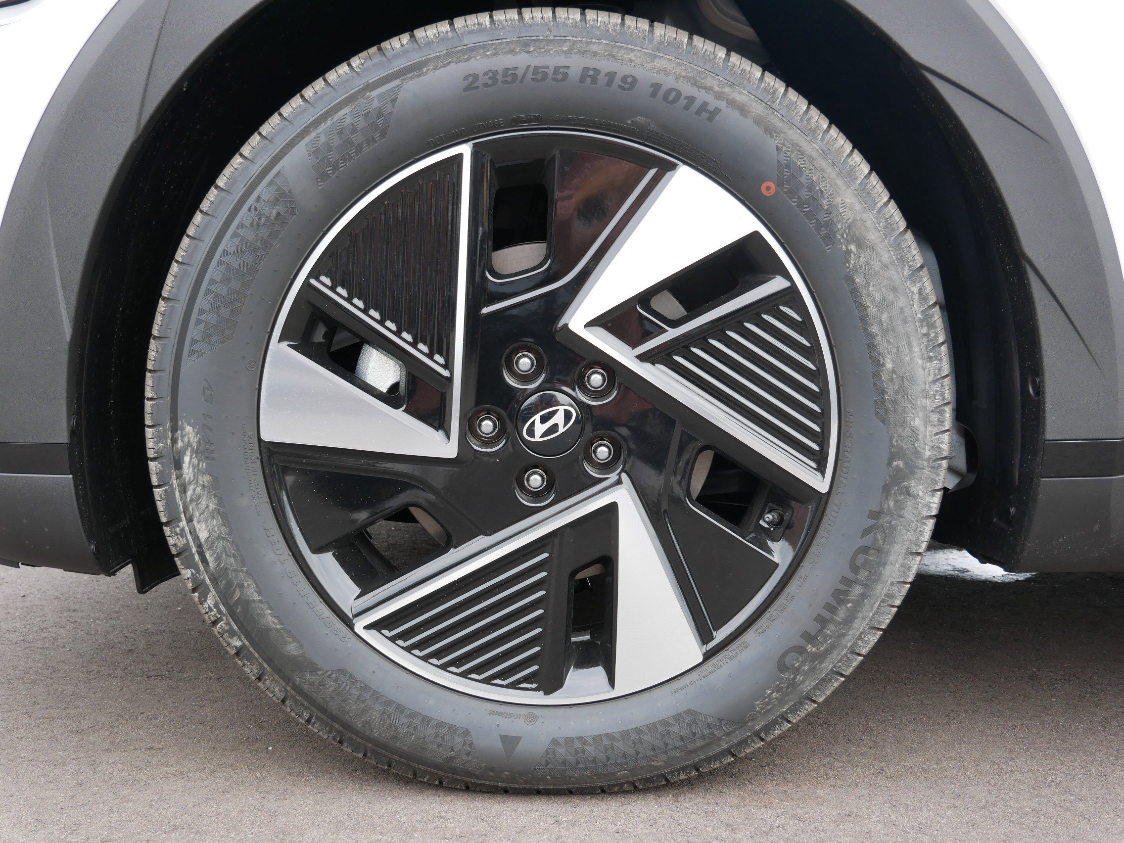 2025 Hyundai Ioniq 5 SEL photo 5