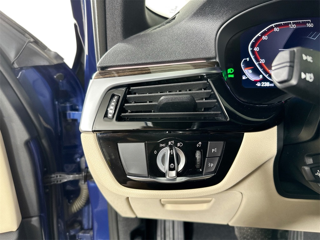 Used 2023 Blue Metallic BMW 540i xDrive image 10