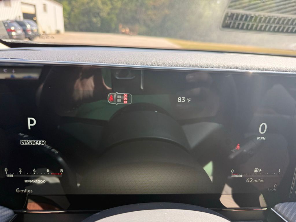 2026 Nissan Kicks SR photo 14