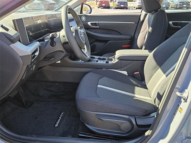 2026 Hyundai Sonata SE photo 4