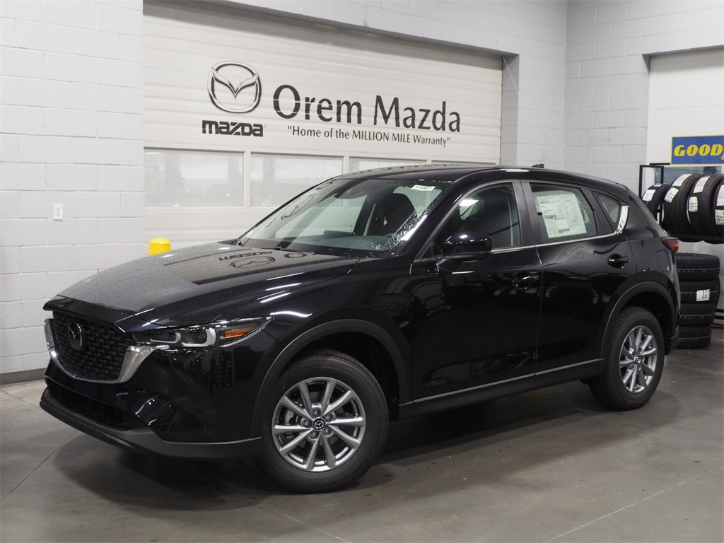 2025 Mazda CX-5 S's photo