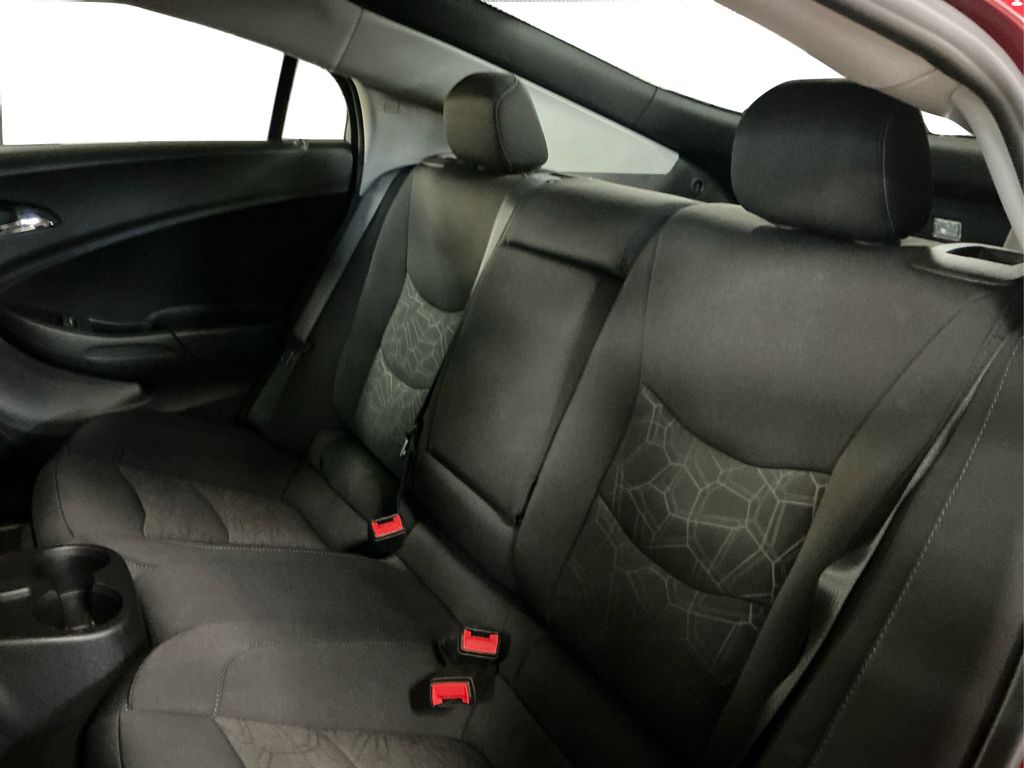 2018 Chevrolet Volt LT photo 9