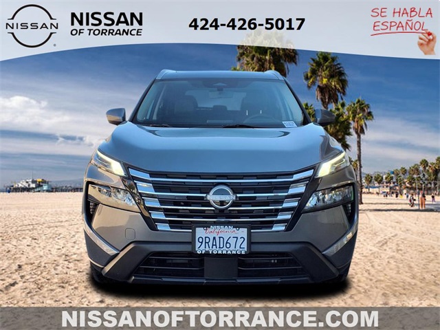 2024 Nissan Rogue SV photo 2