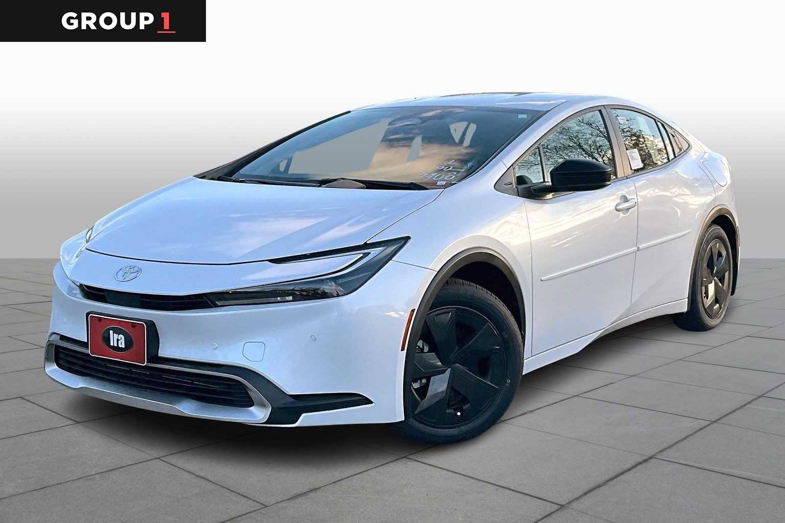 2026 Toyota Prius SE's photo