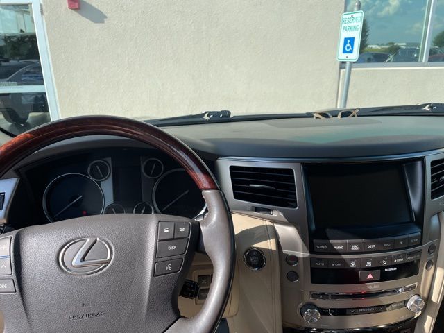 2015 Lexus LX 570 photo 8