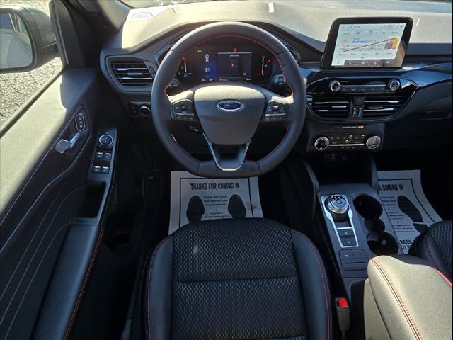 2025 Ford Escape Hybrid ST-Line photo 3