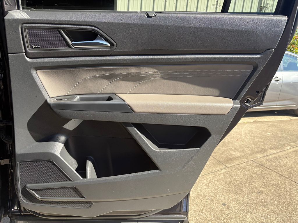2021 Volkswagen Atlas V6 SEL Premium R-Line photo 30