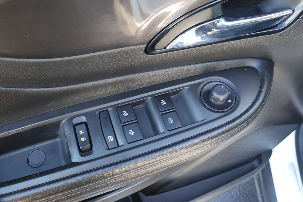2020 Buick Encore Preferred photo 14