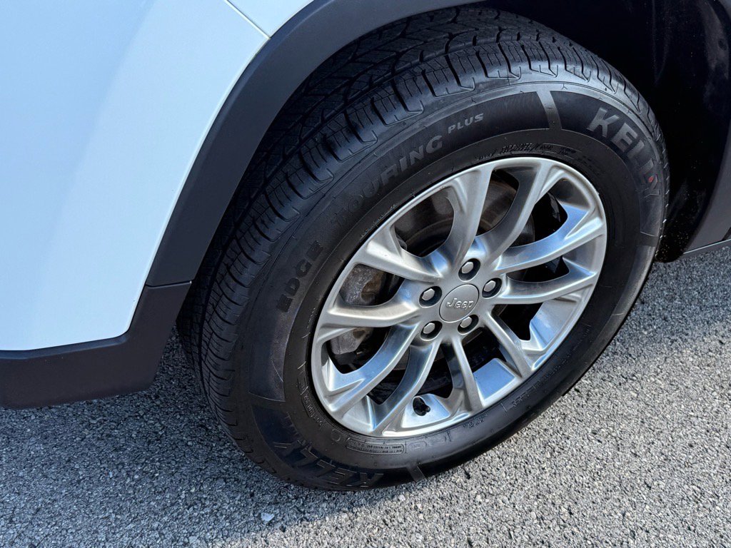 2020 Jeep Cherokee Latitude photo 23