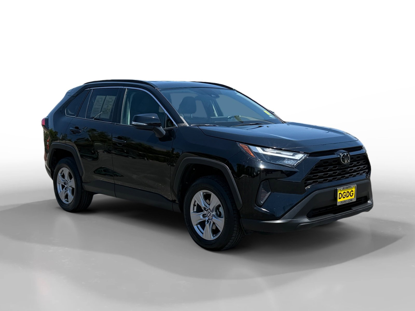2022 Toyota RAV4 XLE photo 6
