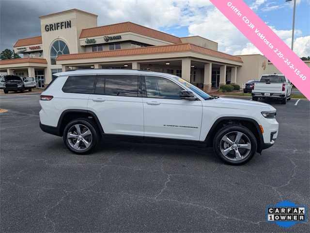 2022 Jeep Grand Cherokee Limited photo 2