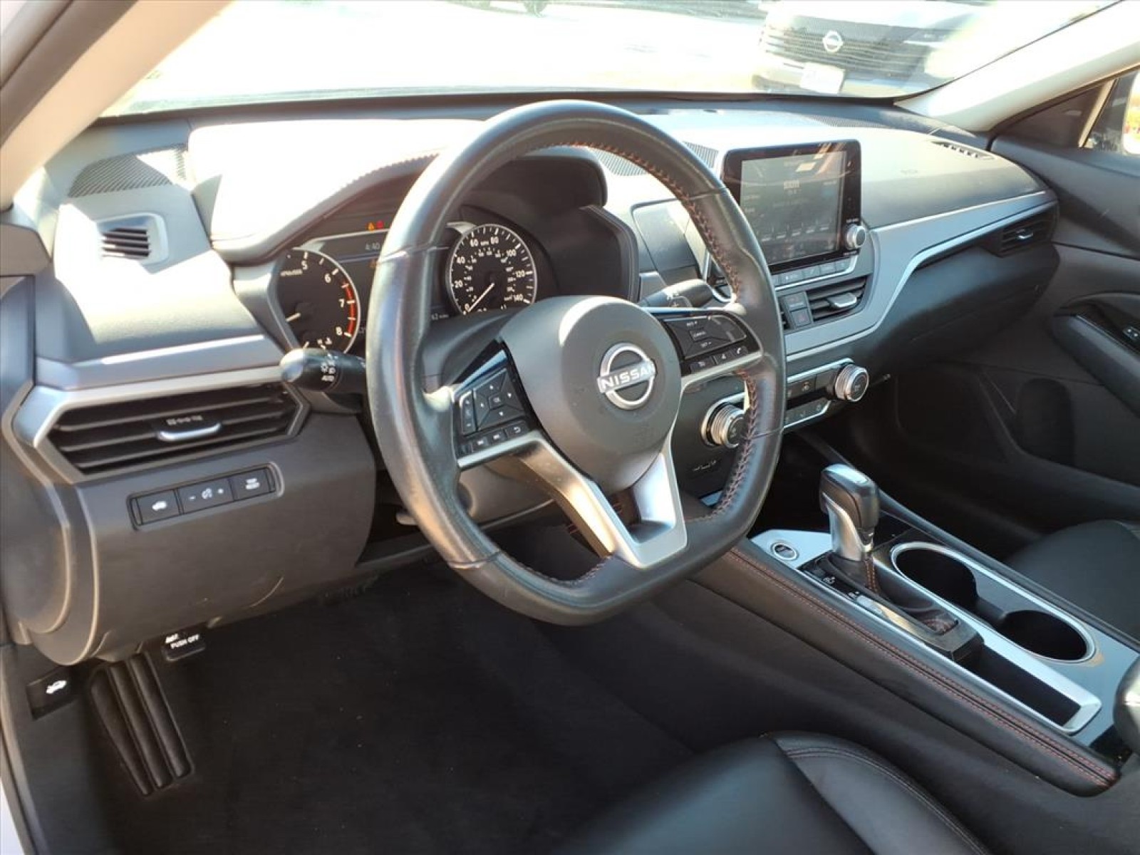 2024 Nissan Altima 2.5 SR Gray at Robbins Nissan