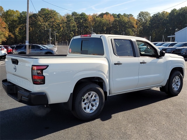 2026 Nissan Frontier Crew Cab S photo 3