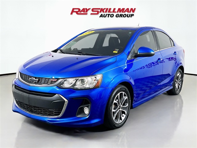 2020 Chevrolet Sonic LT photo 3