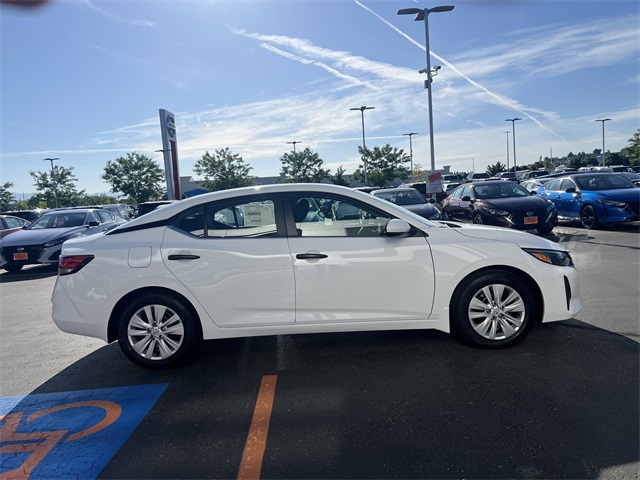 2025 Nissan Sentra S photo 4