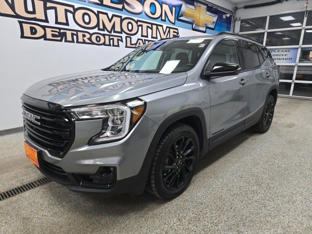 2023 GMC Terrain SLT's photo