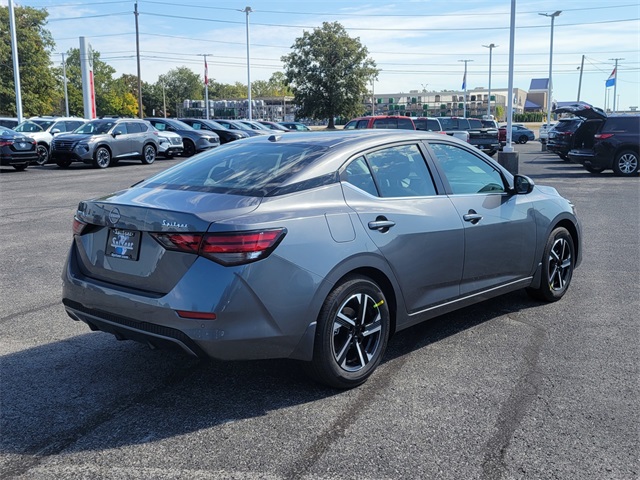 2025 Nissan Sentra SV photo 3