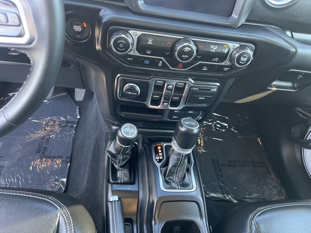 2023 Jeep Wrangler Sahara 4xe photo 19